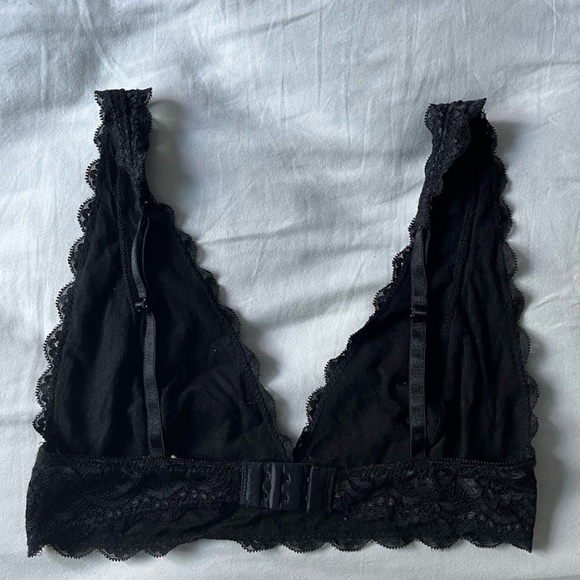 Black lace bralette 🖤 - Picture 3 of 3